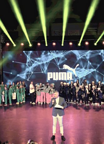 Taneční skupina roku — O2 universum — moderátor Ondra Vodný